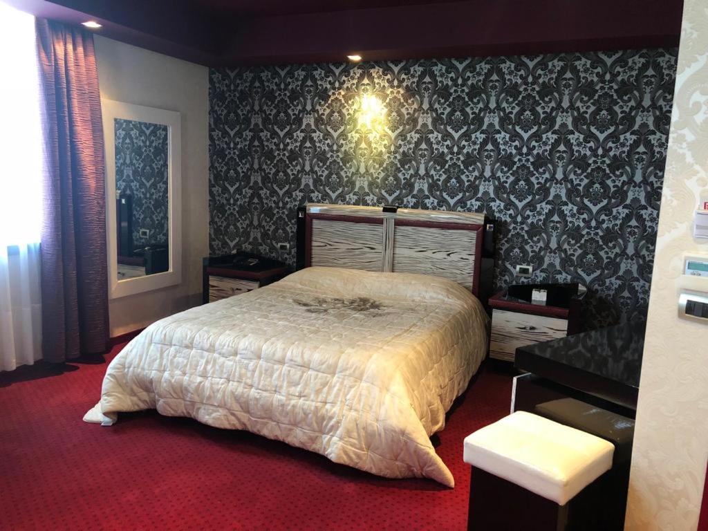 Grand Hotel Petrol photo 3