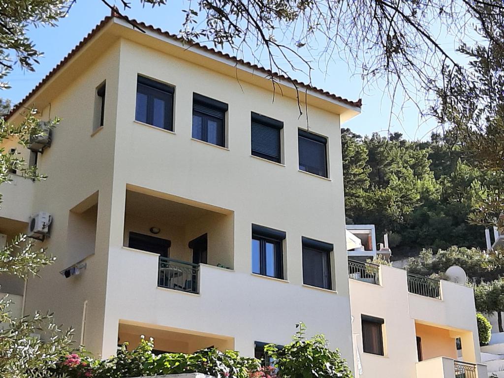 Marina Apartments photo 3