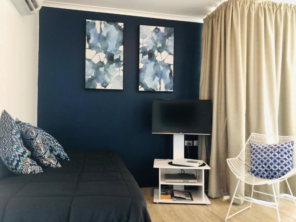 Maroochy River Bungalows - Tap to explore photos