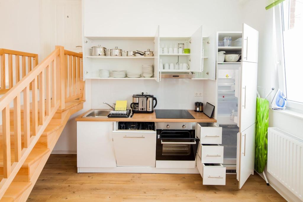 SecondHome Stuttgart - Very nice apartment near historic city centre at Blumenstr 58 in Esslingen am Neckar - W2 photo 3