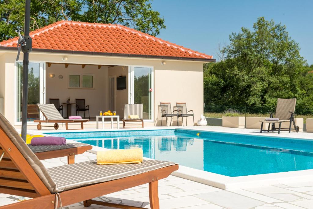 Villa Gorana with 41sqm private pool photo 2