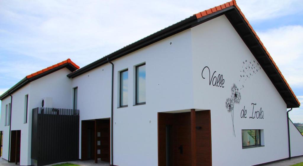 APARTAMENTOS VALLE DE IROLA photo 4