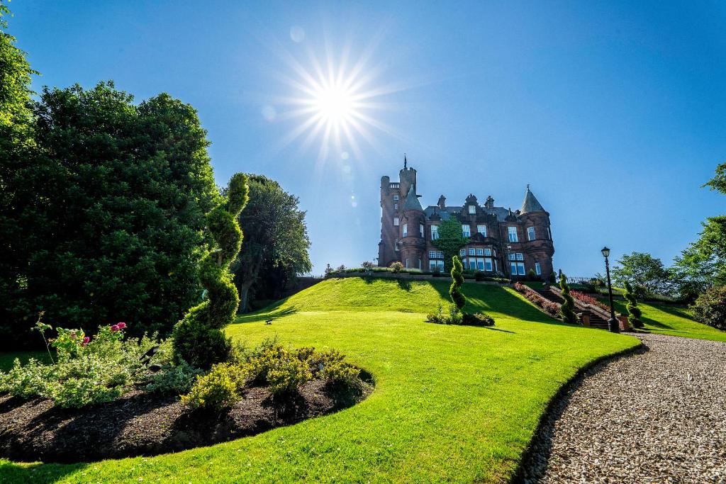Sherbrooke Castle Hotel - Tap to explore photos