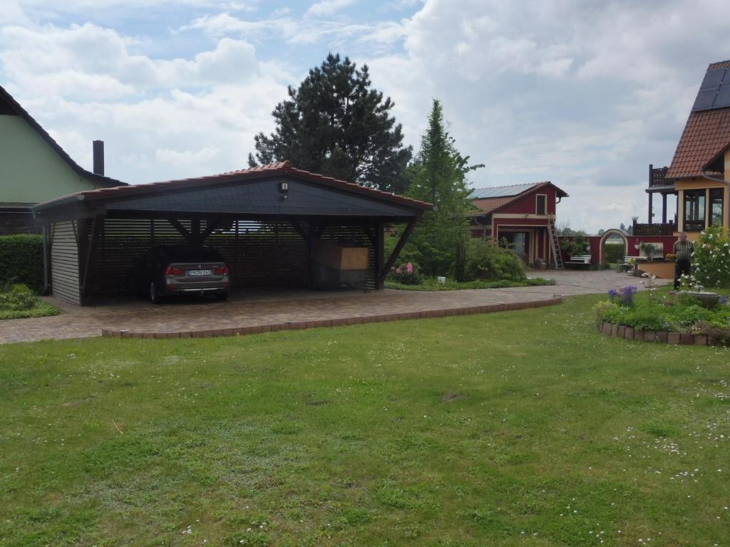 Ferienanlage direkt am Beetzsee photo 2