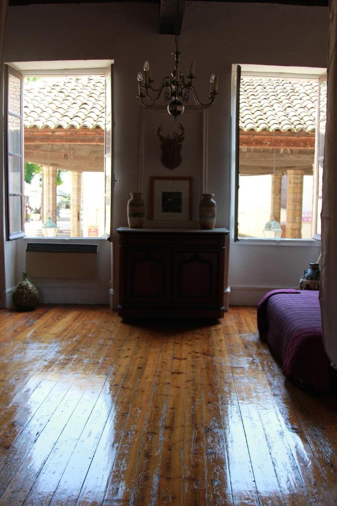 Chambre cozy et Salon de 60 m2 au coeur de la cité photo 2