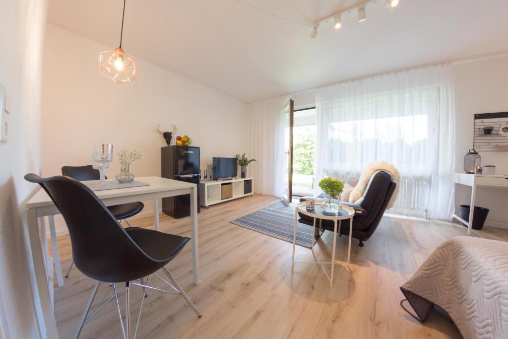 Lexapartments Holiday Appartement mit Sonnenterrasse - Tap to explore photos
