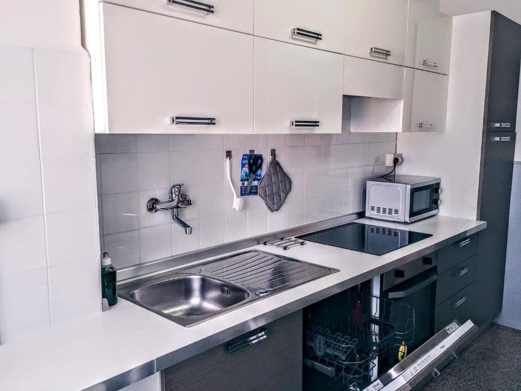 Appartamento con terrazzo zona ospedale civile photo 3