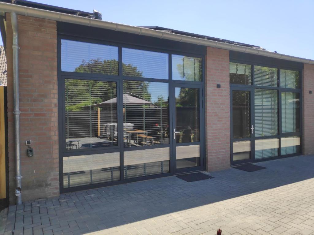 Bij ons 'Niek photo 1