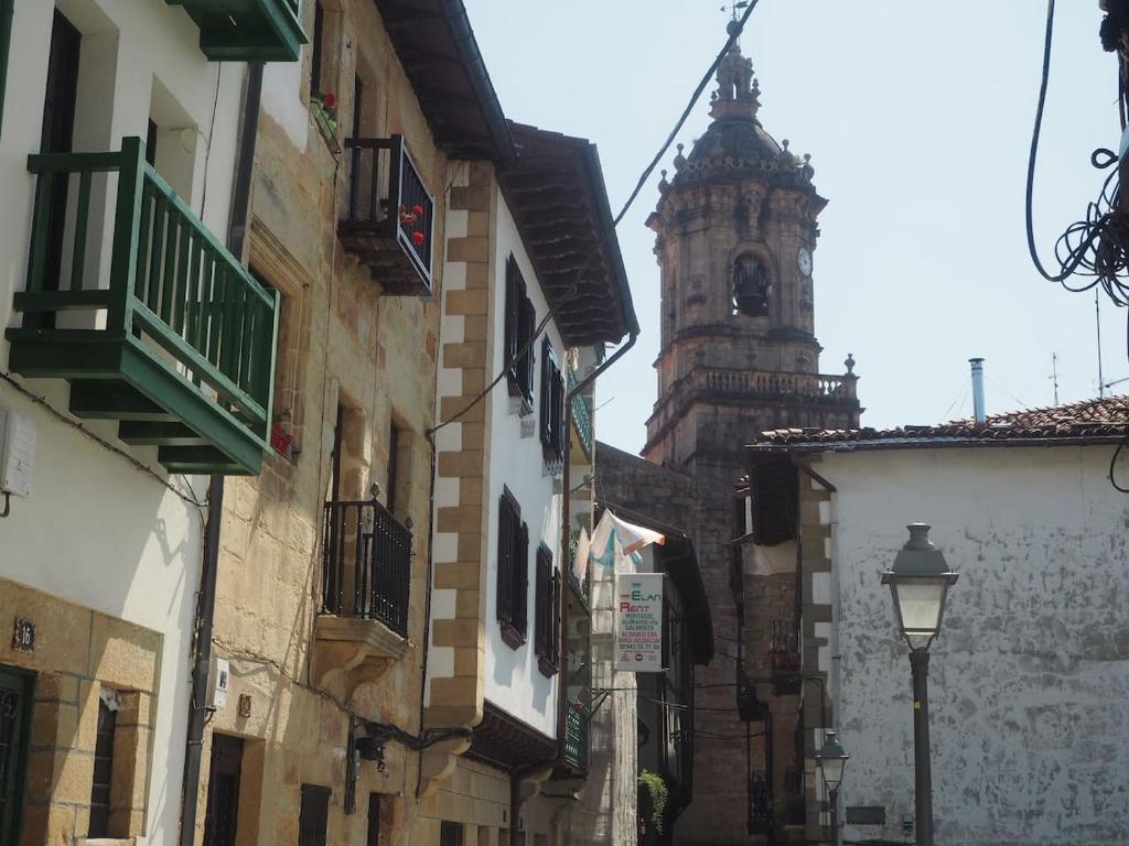 Piso con encanto en la parte vieja. photo 2