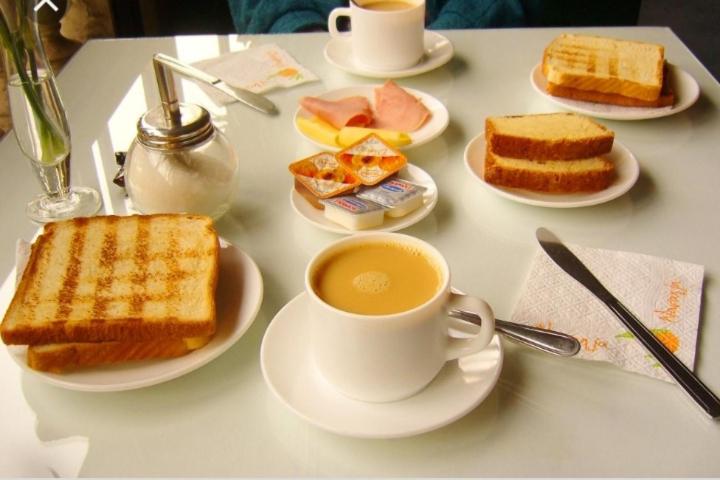 hostal girasoles, empresas,facturas photo 2