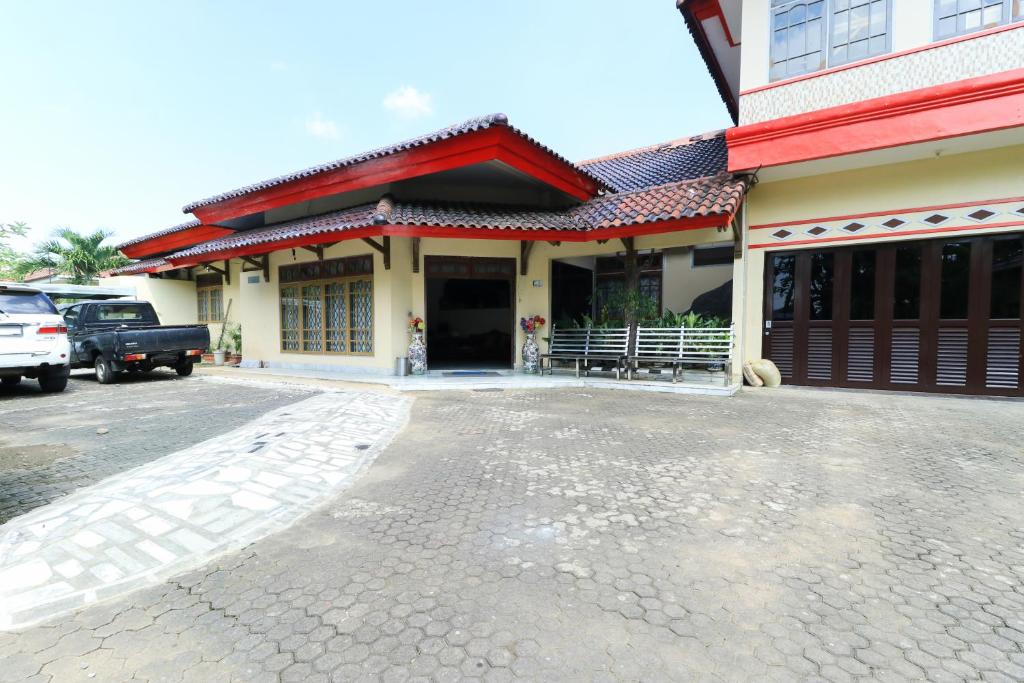 Andrin Daspatt Hotel photo 2