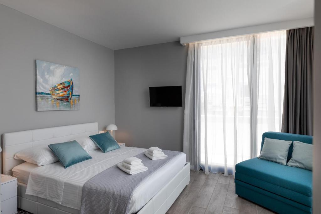 Студио (Номер-студио с балконом), Apartments ZoomZoom