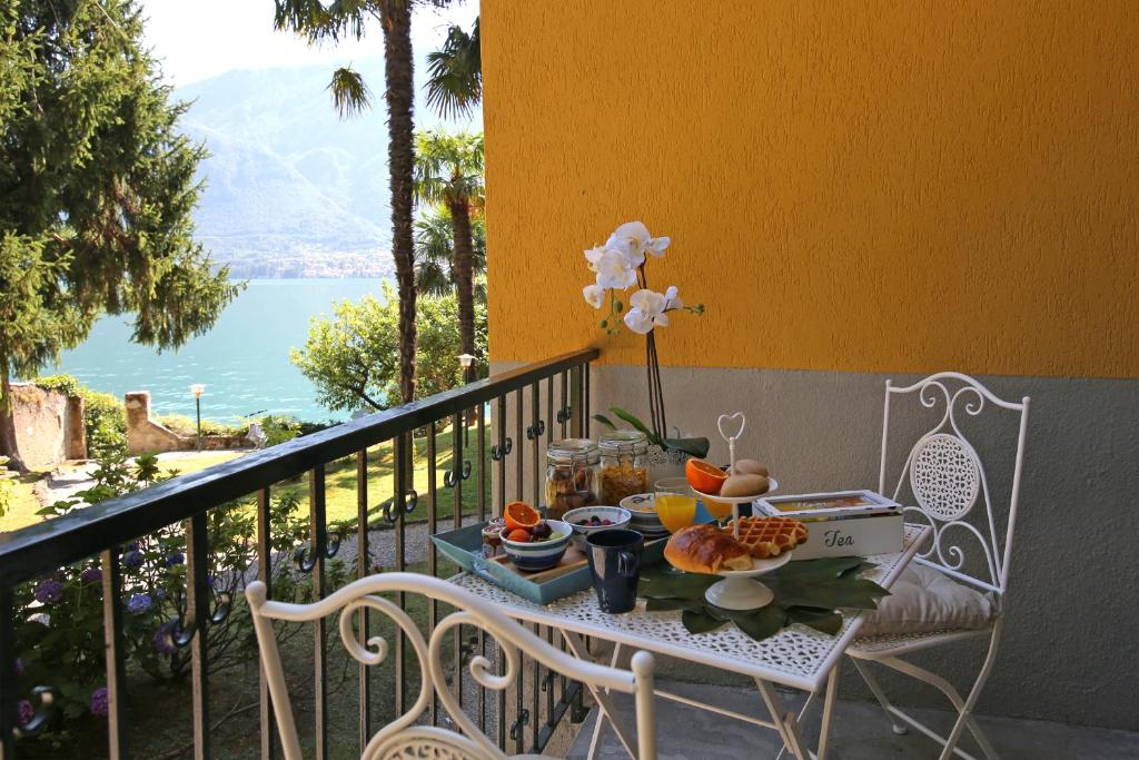 Apartment A lago, private beach and parking photo 4