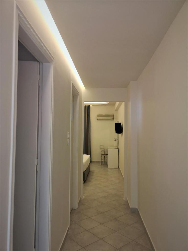 Апартаменты (Апартаменты с балконом), Neorio Studios