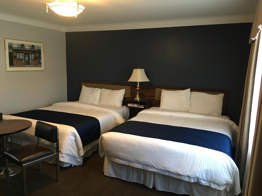 Falls Manor Resort photo 2