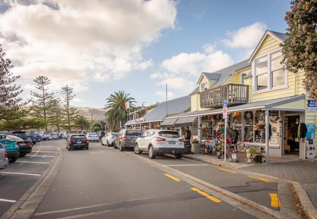 Akaroa Waterfront Apartment photo 2