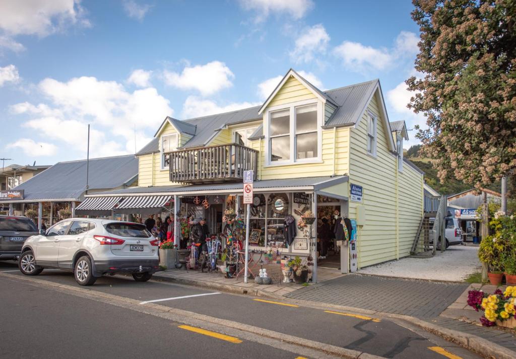 Akaroa Waterfront Apartment photo 3