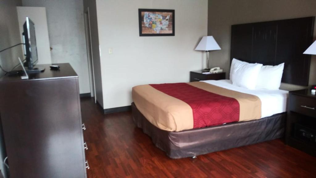 Holiday Lodge Yakima photo 4