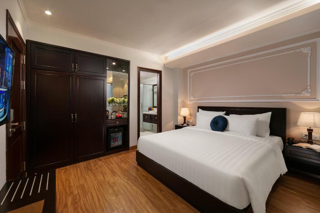 Двухместный (Улучшенный двухместный номер с 1 кроватью), Hotel de La Seine