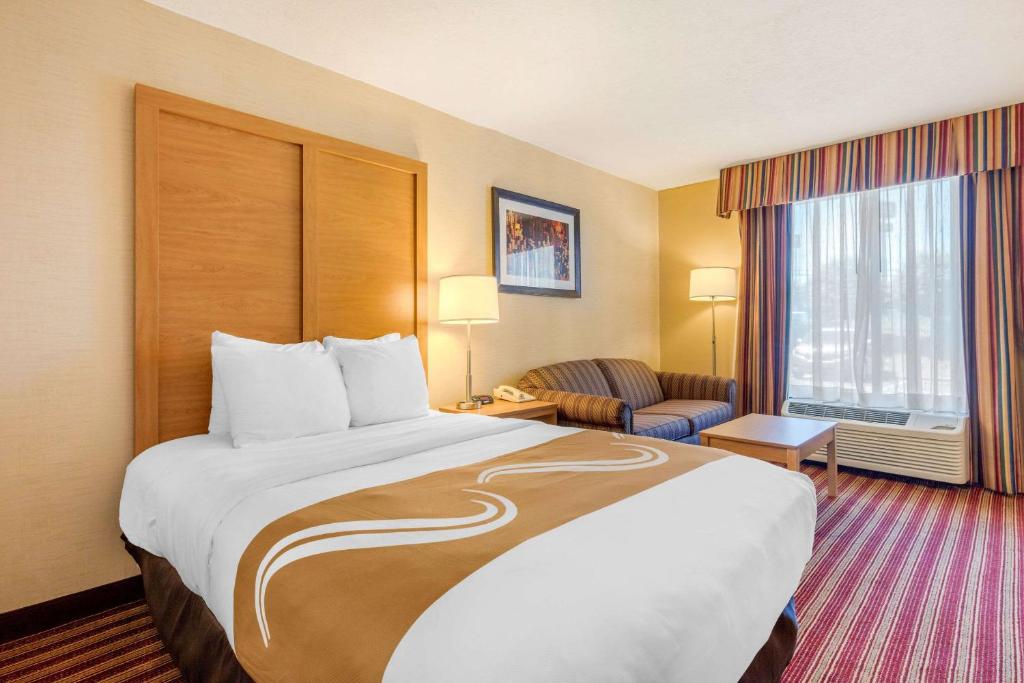 Quality Inn Exit 4 Clarksville photo 3