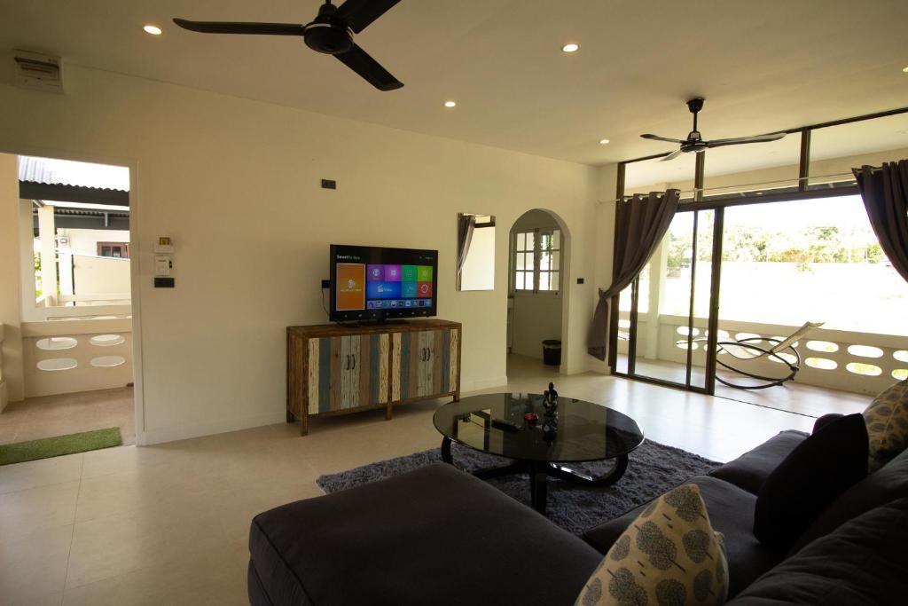 Aussieland Bungalows Room Type -  Two-Bedroom Bungalow Number 5