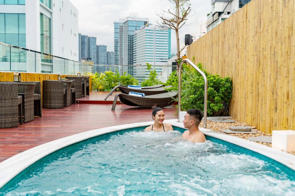 Silverland Min Hotel