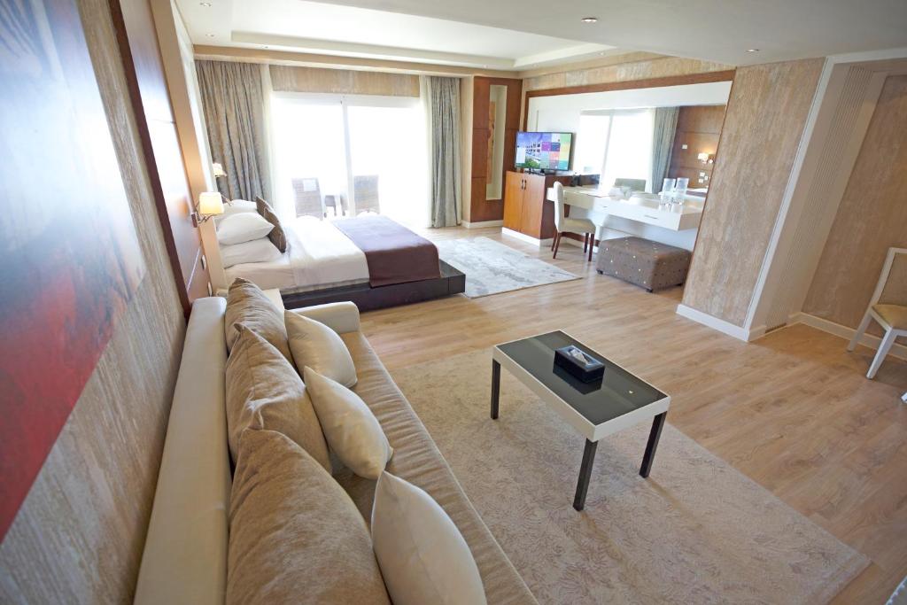 Сьюит (Люкс Romance), Sunrise Montemare Resort -Adults Only