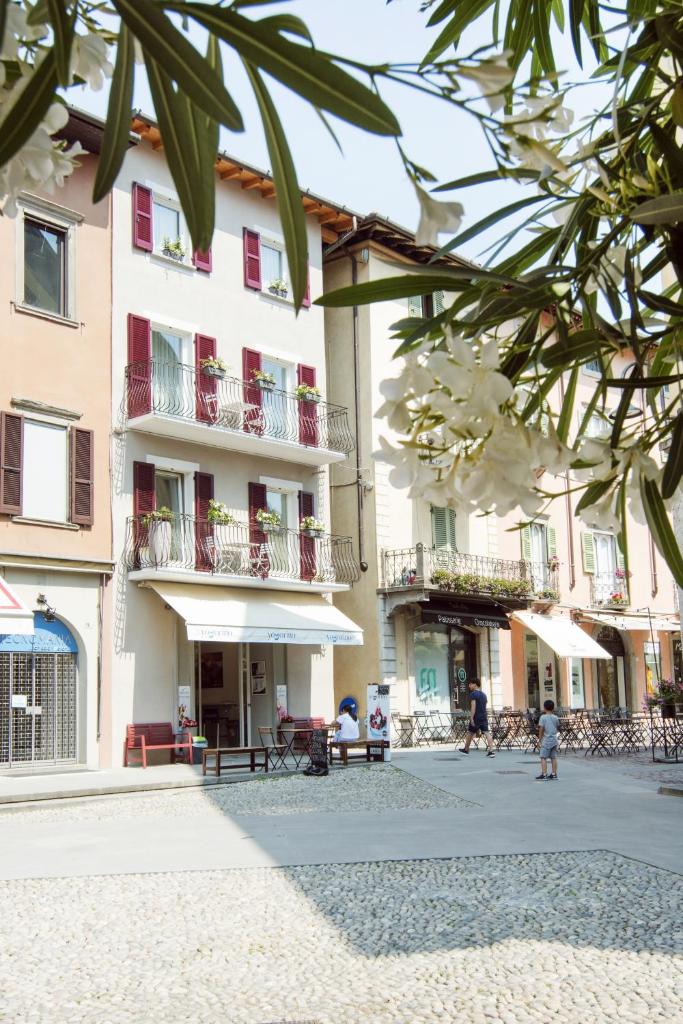 LA QUADRA SUITES - Central Apartments in Iseo photo 4
