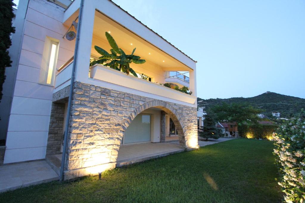 Aerides Luxury Villa photo 3