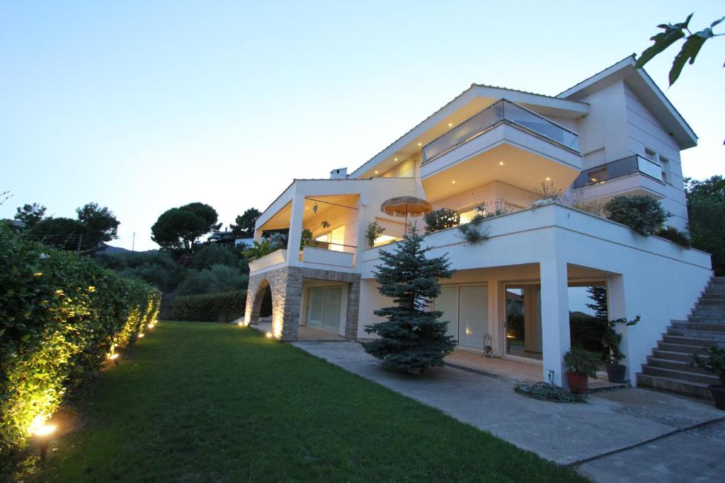 Aerides Luxury Villa photo 2