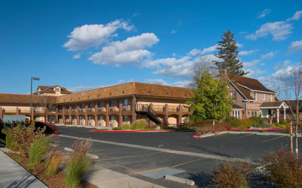 Carson Valley Motor Lodge & Extended Stay image