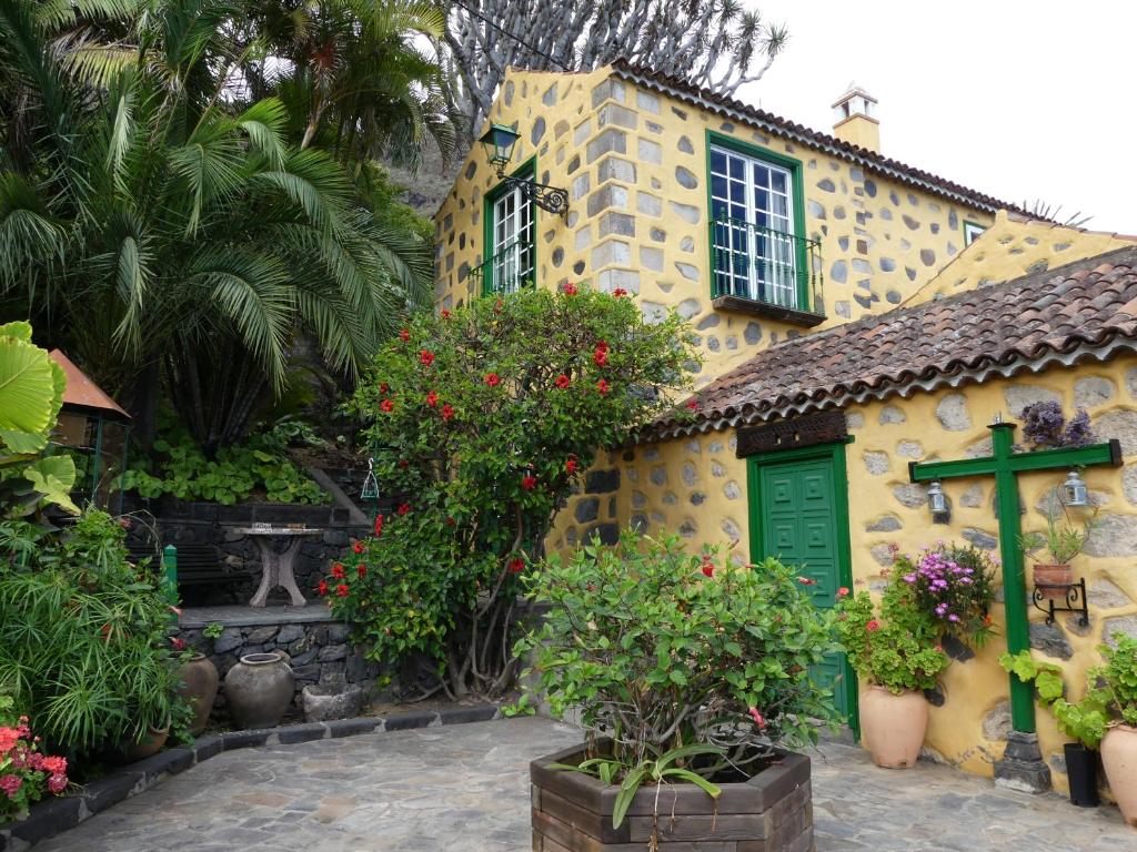 Finca Doña Juana photo 2