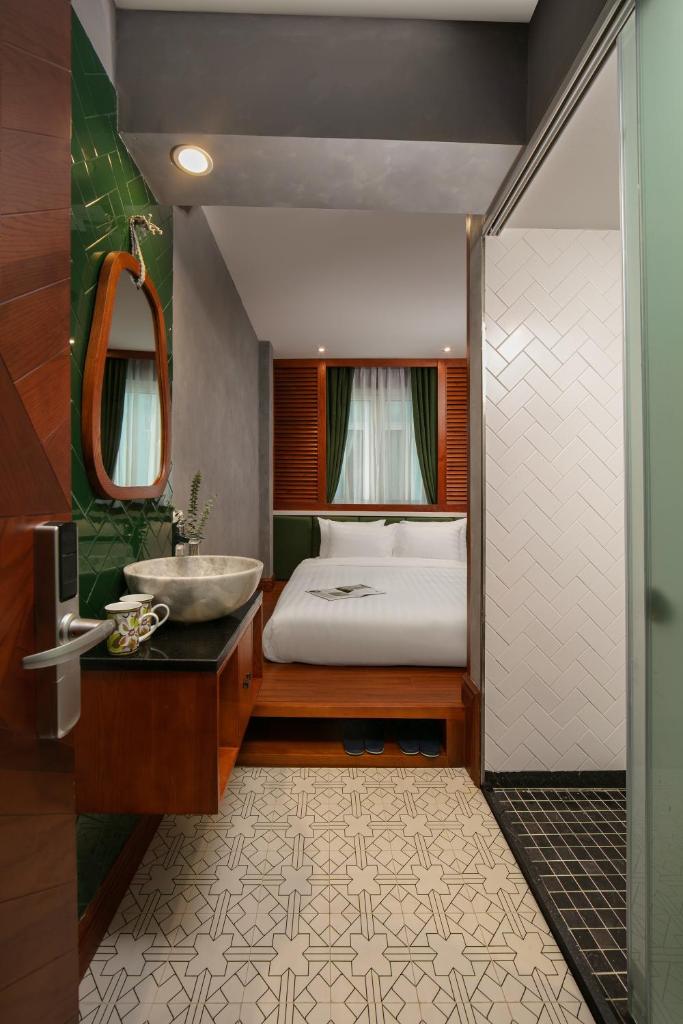 Двухместный (Стандартный номер с кроватью размера «king-size»), Hanoi La Selva Central Hotel & Spa