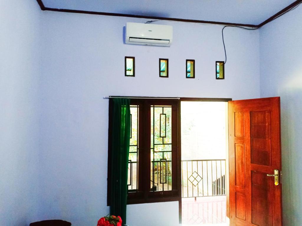 Sritanjung Homestay photo 4