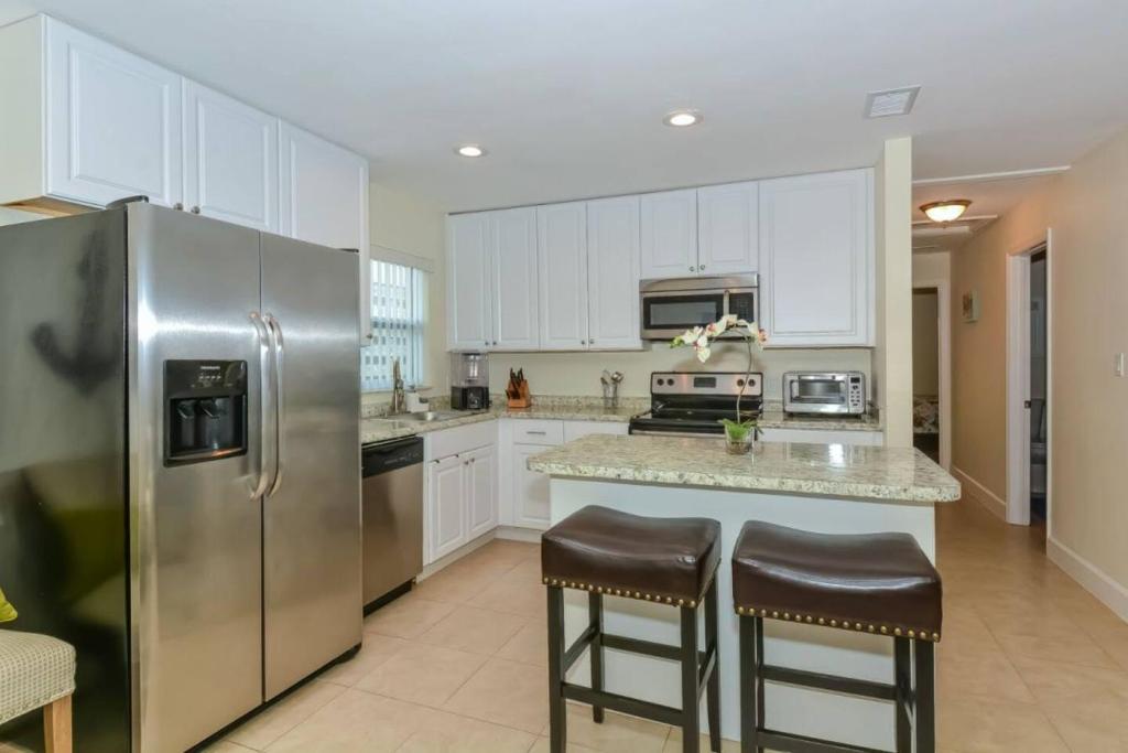 Lovely Cottage near the Beach and Downtown Sarasota photo 1