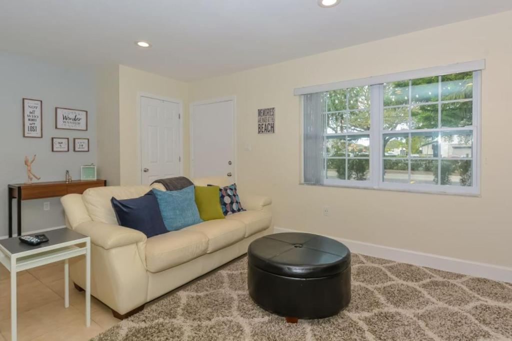Lovely Cottage near the Beach and Downtown Sarasota photo 4