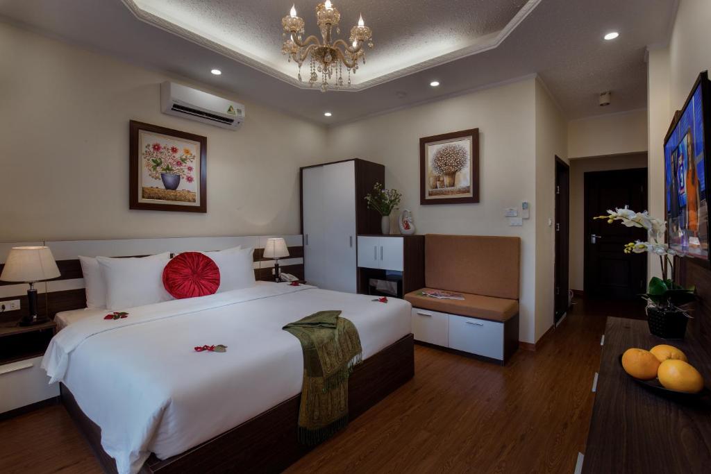 Сьюит (Полулюкс с балконом и видом на город), Le Beryl Hanoi Hotel