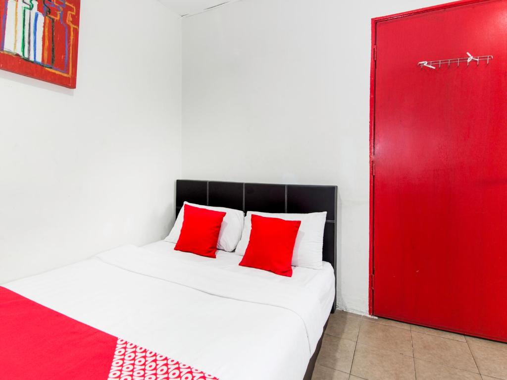 Семейный (Стандартный двухместный номер с 1 кроватью), OYO 304 Zero Hour Hotel