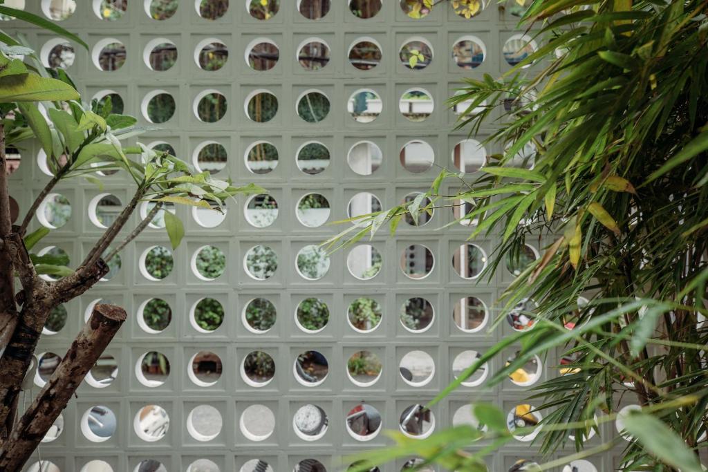 Botanist Lab Minihotel by CIRCADIAN
