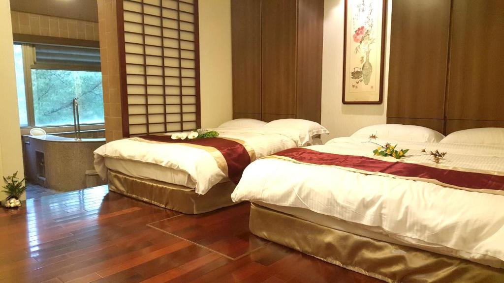 Utopia Holiday Hotel photo 4