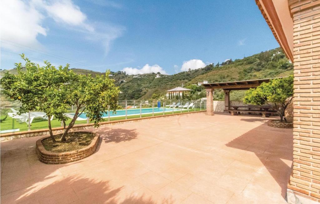 Awesome Home In Cmpeta With 5 Bedrooms, Wifi And Swimming Pool photo 2