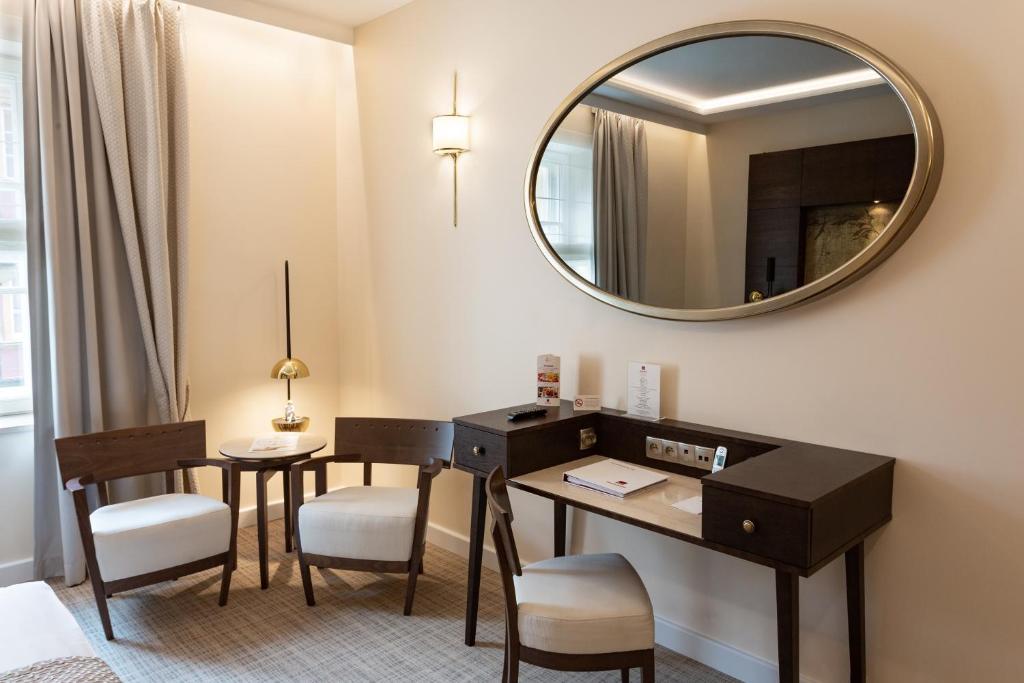 Двухместный (Улучшенный двухместный номер с 1 кроватью), Mamaison Hotel Le Regina Warsaw