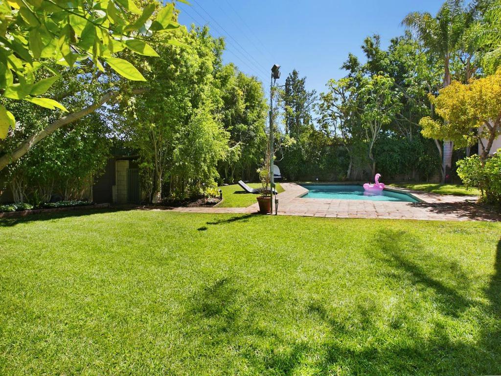 Villa Teresita - Beautifully gated Mediterranean estate photo 3