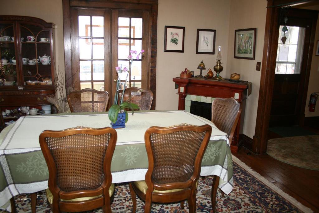 Serendipity Bed and Breakfast photo 2