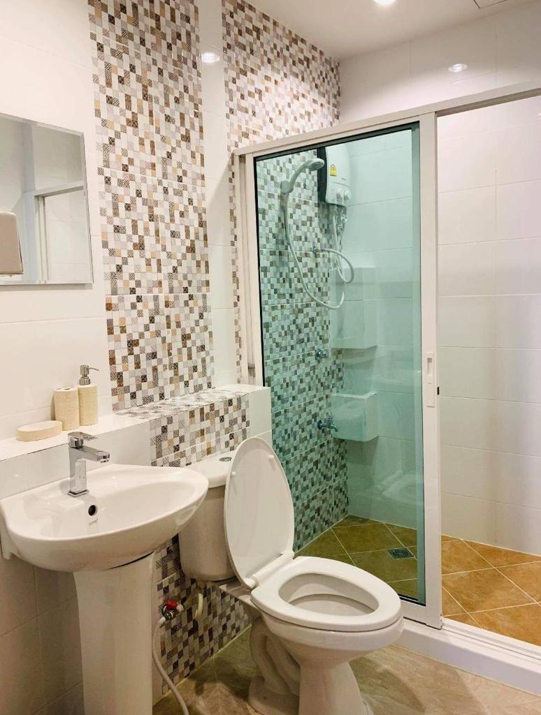 Двухместный (Двухместный номер Делюкс с 2 отдельными кроватями), ICON HOSTEL