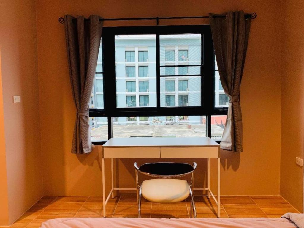 Двухместный (Двухместный номер Делюкс с 2 отдельными кроватями), ICON HOSTEL