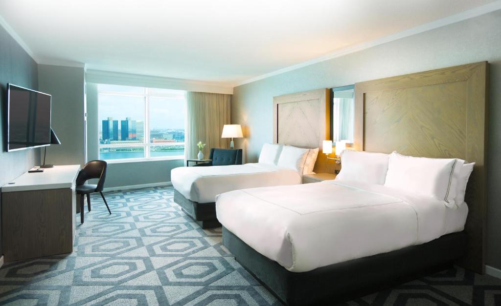 Caesars Windsor Hotel and Casino photo 2