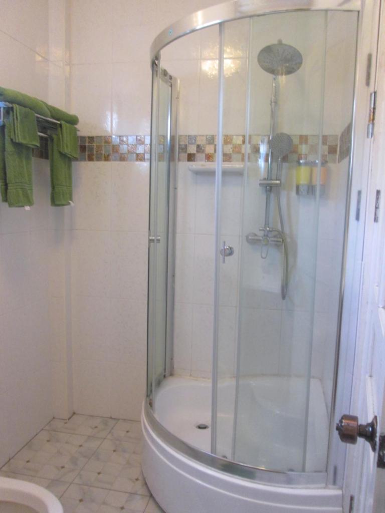 Spacious Private Suite photo 3