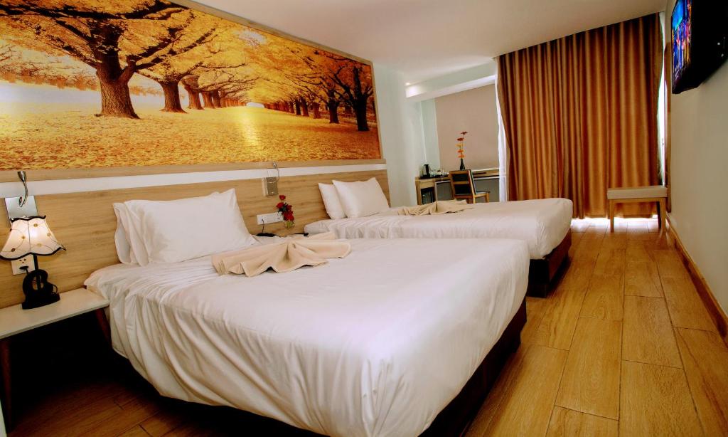 Двухместный (Номер Делюкс (для 2 взрослых и 1 ребенка)), Royal HPM Hotel