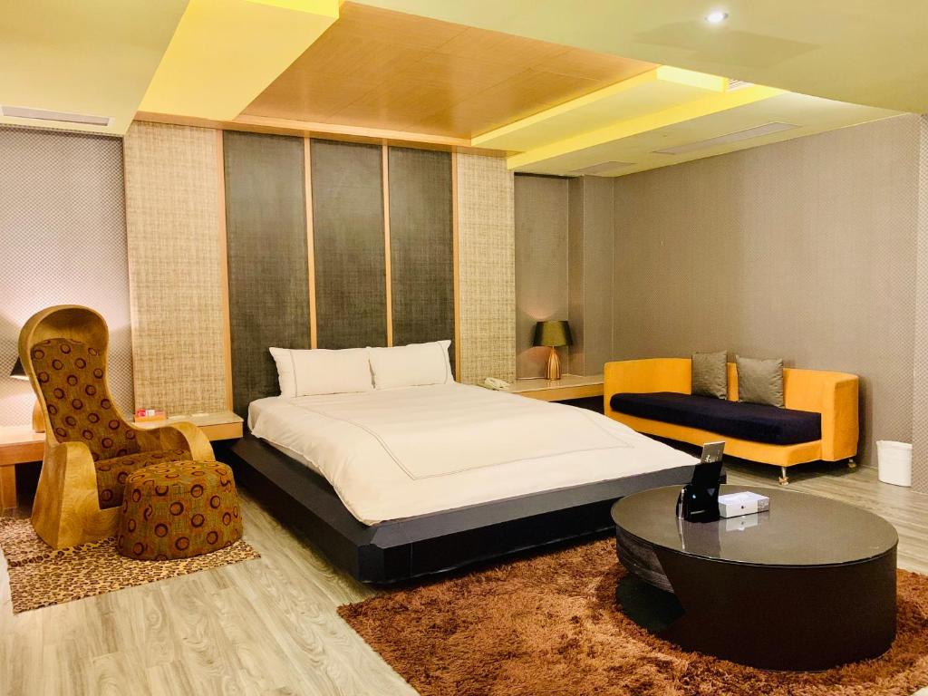 Her Home Spa Motel Chiayi photo 3